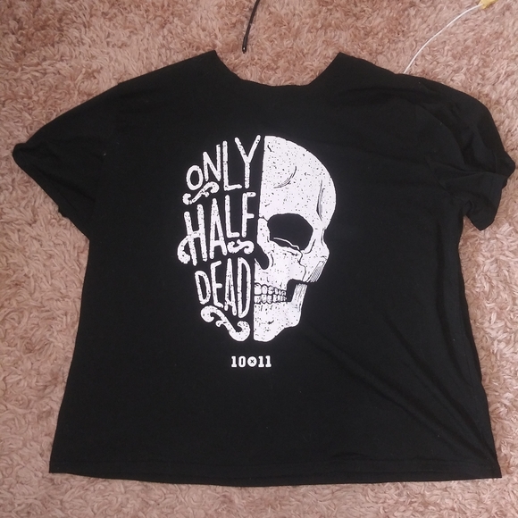 Forever 21 Tops - Graphic t-shirt